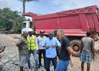 MP for Evaloe Adjomoro-Gwira Inspects Work on Sea Defence Project in Axim