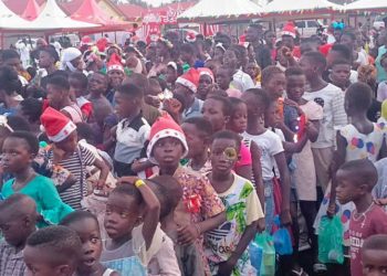 Ghana Gas’s CEO threw a festive Christmas party for 2,000 children living in the company’s catchment area.